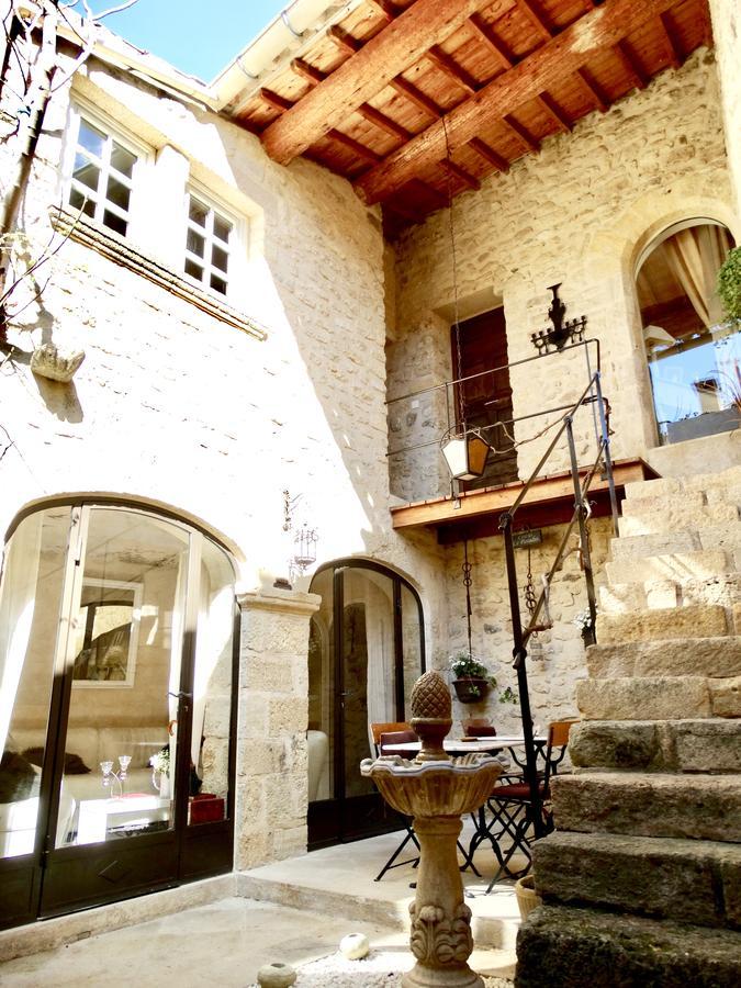 Un Patio En Luberon Bed & Breakfast Ansouis Exterior photo